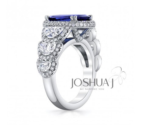 Platinum 5.20ct Oval Cut Sapphire & Diamond Ring - 7.91cttw