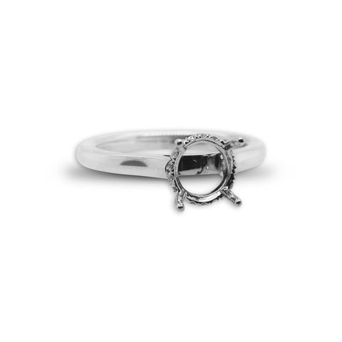 18k White Gold Diamond Solitaire Engagement Ring Mounting With Hidden Halo